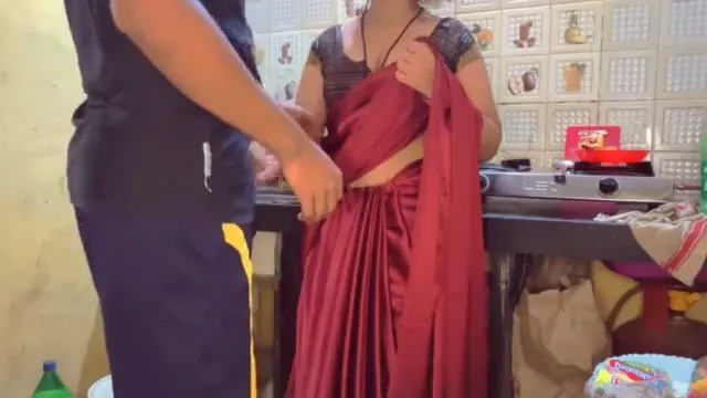 bhabhi ki khana banane mai peel diya viral mms
